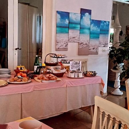 Hotel Ristorante La Terrazza Лідо-ді-Камайоре Екстер'єр фото